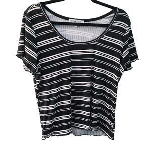 Full Circle Womens Sz 1X Black White Striped Short Sleeve Scoop Neck Shirt
